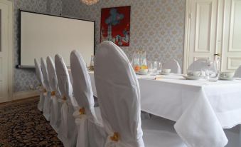 Annas Hotell - Housity