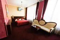 Daily Plaza Hotel