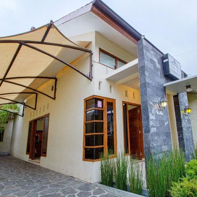 Deluxe King Room Ndalem Timoho Promo Code