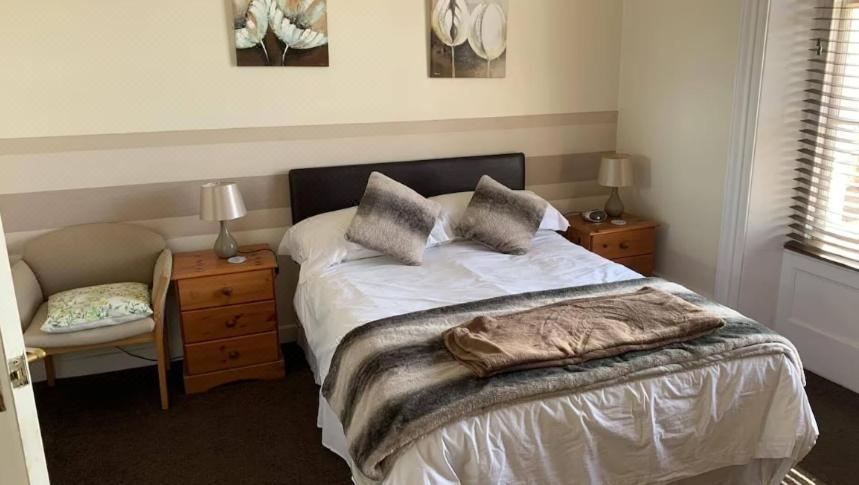 双人房（带独立浴室）