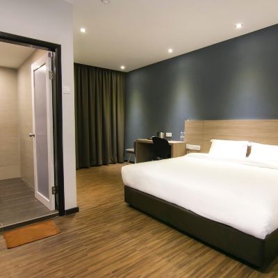Deluxe King Room-Non-Smoking V Plus Hotel Ipoh Promo Code