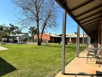 Ashleigh Court Motor Inn