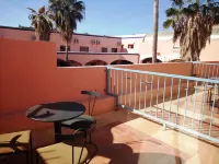Los Jitos Hotel & Suites
