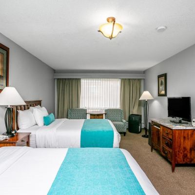Standard Two Double Room Tonquin Inn Promo Code