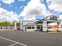 Baymont by Wyndham Dothan Các khách sạn ở Dothan
