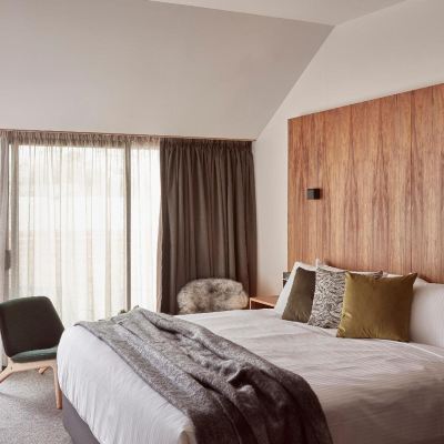 Superior King Room with Balcony - Grove Moss Hotel Promo Code