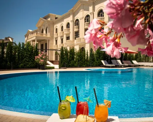 Zarafshon Parkside Hotels in Samarkand