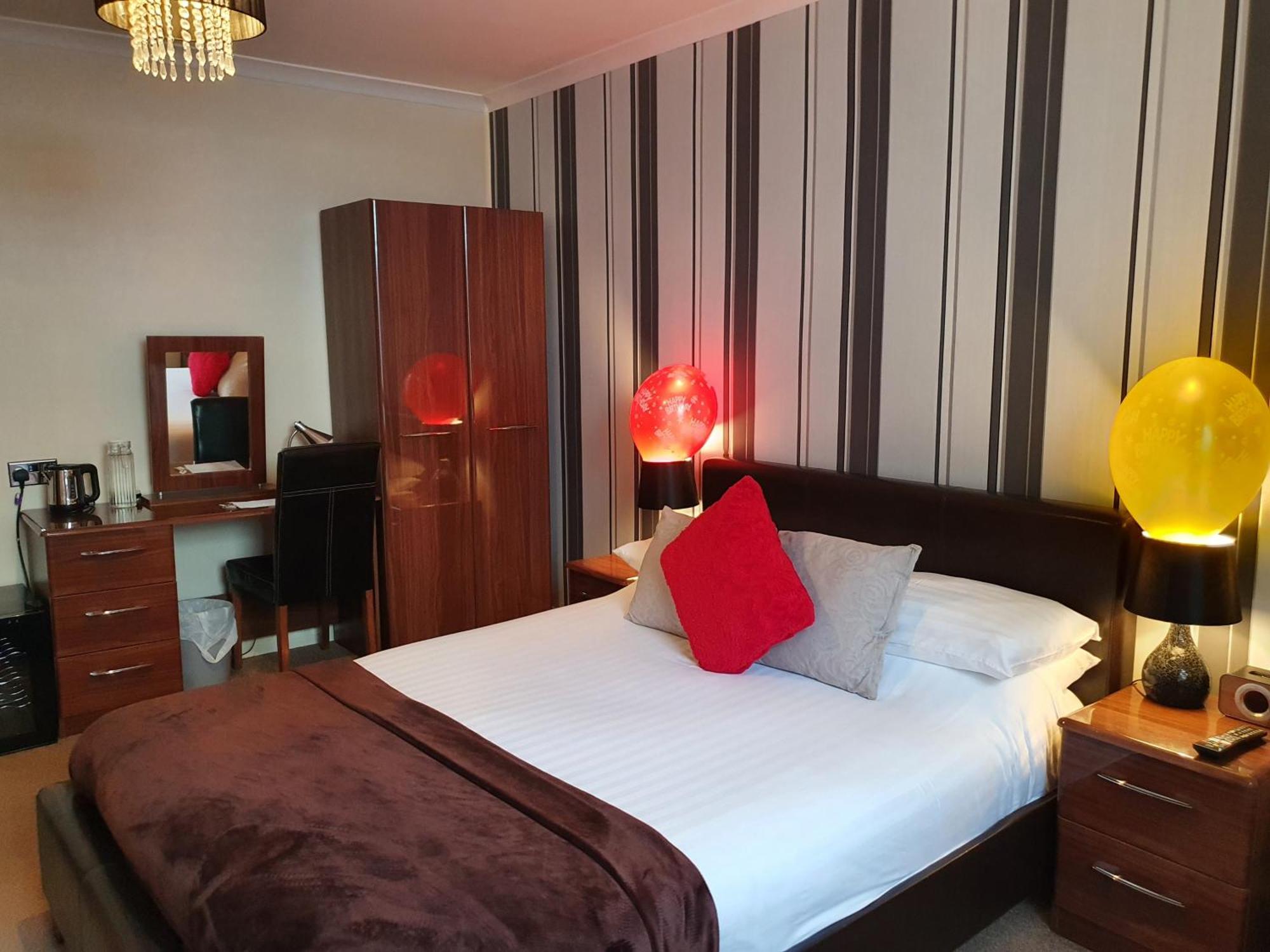 双人房（连通浴室）