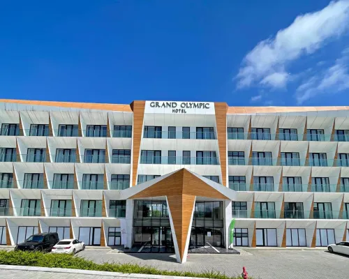 Arena Grand Hotel Hotels in Quban piirikunta
