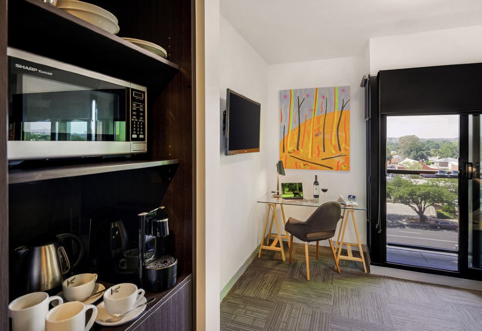 Mercure Bendigo SchallerSuperior Double Room with Balcony