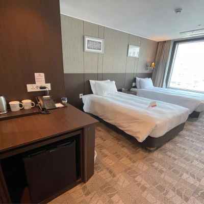 2 Single Beds, Mobility Accessible Room, Bathtub W/ Grab Bars, Non-Smoking 라마다 제주시티홀 쿠폰