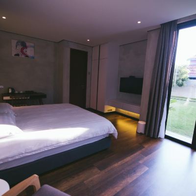 Deluxe Room The Colony Promo Code