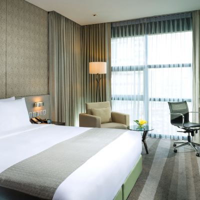 標準城景特大床房 - 高層 曼谷素坤逸路假日酒店優惠