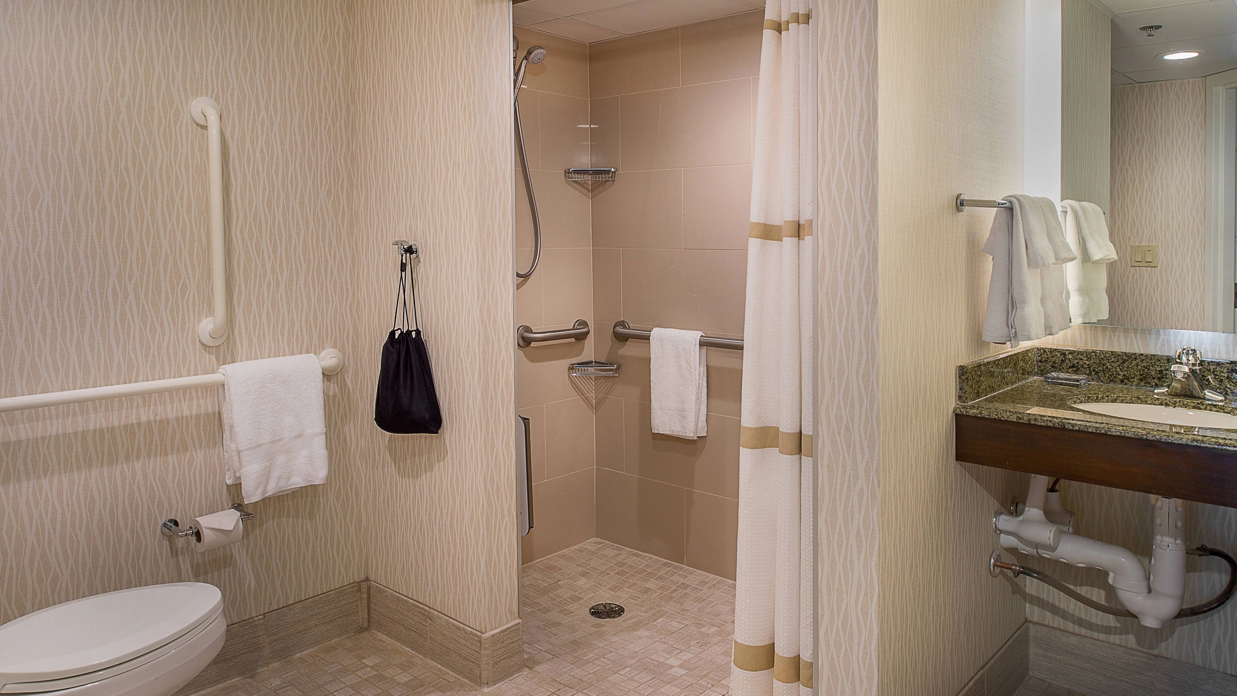 行政客房，1张特大床，梳化床，东塔楼