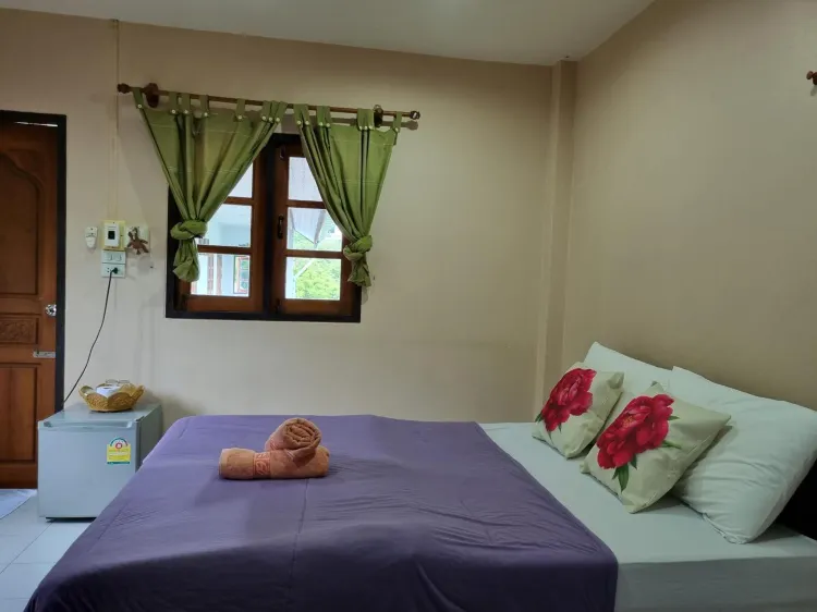 ห้องเตียงควีนไซส์พร้อมวิวทะเล