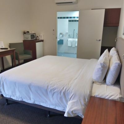 Queen Studio - Disability Access Pastoral Hotel Motel Promo Code
