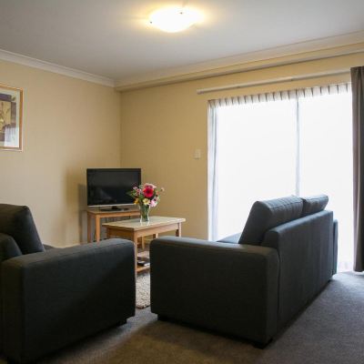 Deluxe Two-Bedroom Apartment nesuto Mounts Bay Promo Code