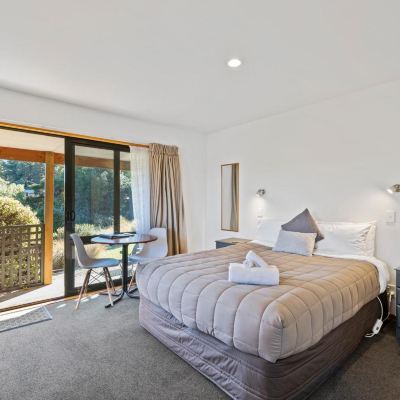 Studio Alpine Garden Motel Promo Code