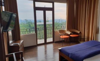 Walauwa on the hill - Housity