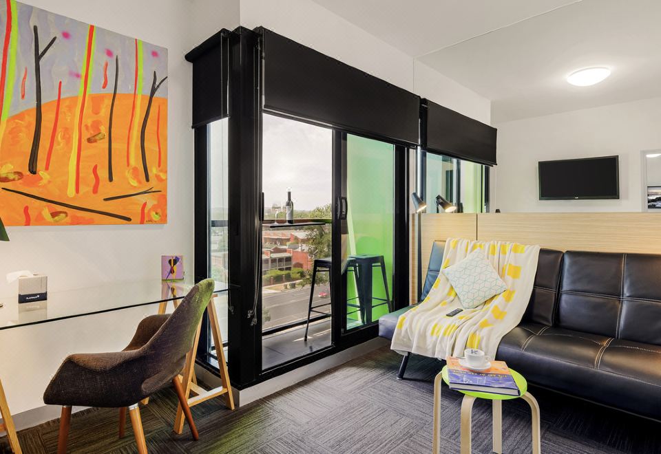 Mercure Bendigo SchallerSuperior Double Room with Balcony