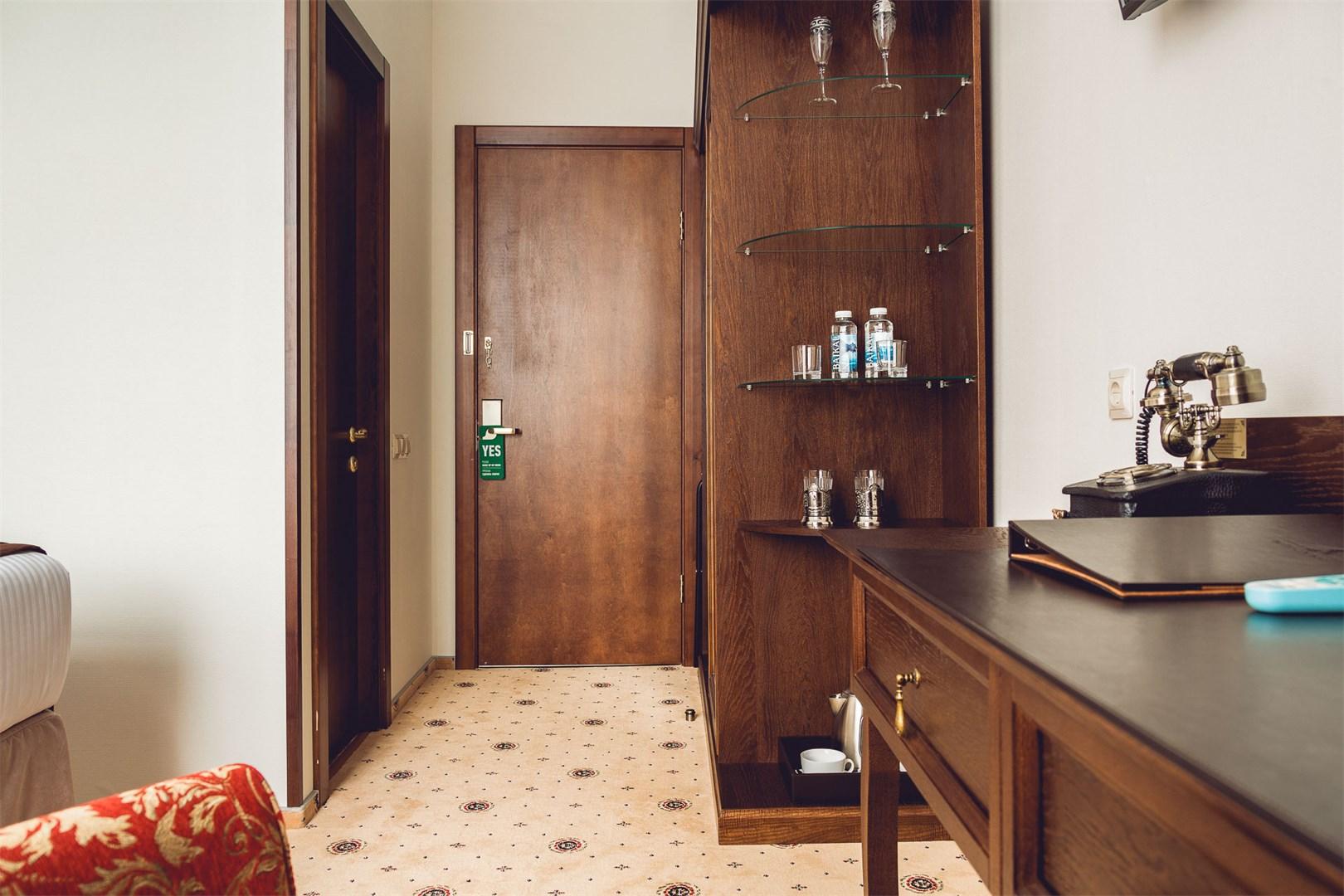 高级双人/双床间