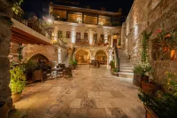Chelebi Cave Suites over 6 Years Old Hotel di 