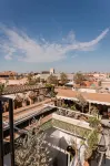 Riad White Flowers