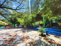 Wally World Inn Hotel a 