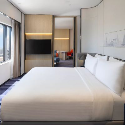 精緻特大床套房（帶小廚房） Crowne Plaza 曼谷隆比尼公園皇冠假日飯店優惠