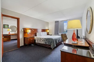 Econo Lodge Inn & Suites Hotels in 