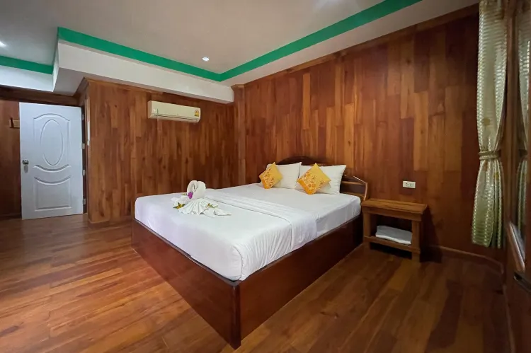 ห้องสแตนดาร์ด เตียงใหญ่ 1 เตียง