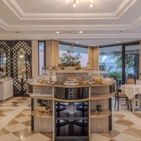 Hotel President - Vintage Hotel in Centro
