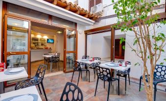 Hotel Aliai - Housity