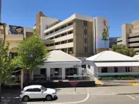 不列顛威廉背包客旅館 酒店