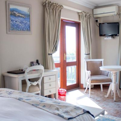 Twin Room Candlewoods Guesthouse Promo Code