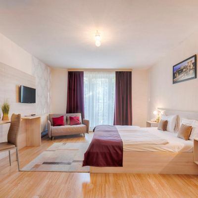 Deluxe Room Triple M Hotel Promo Code