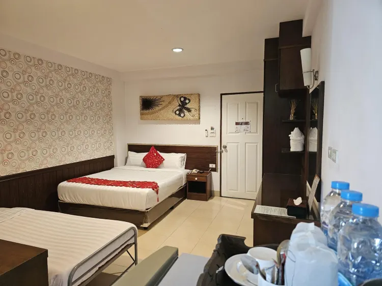 ห้องดีลักซ์ เตียงใหญ่ 1 เตียง