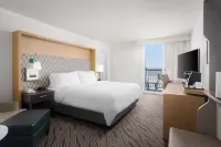 Holiday Inn Resort OCEANFRONT @ SURFSIDE BEACH by IHG
