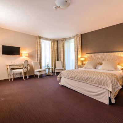 Superior Double Room Hostellerie le Petit Manoir Promo Code