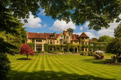 Macdonald Frimley Hall Hotel and Spa Hotel di 