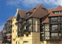 Hôtel Mercure Deauville Centre Отели в г. 