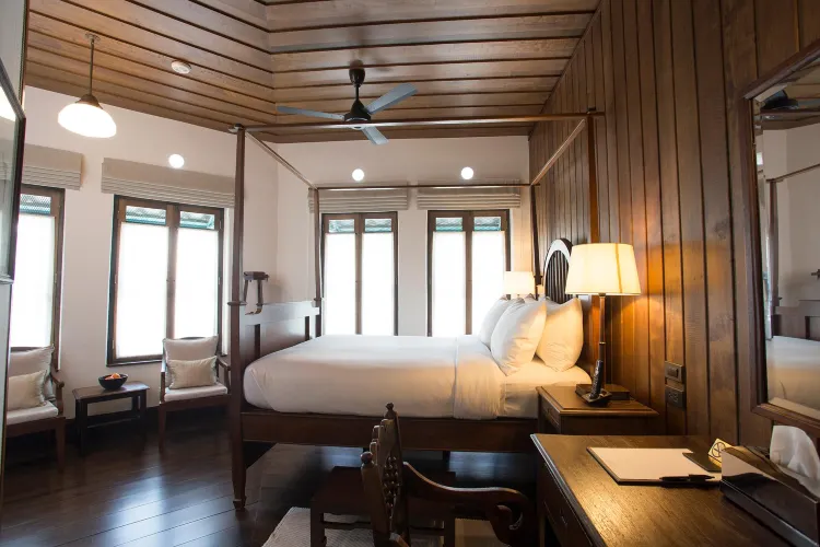 ห้องซูพีเรียโคโลเนียล