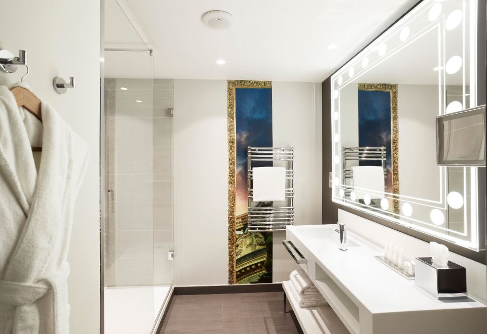 Hotel Indigo PARIS - OPERA by IHG1 Queen Bed Junior Suite With Single Sofa Bed