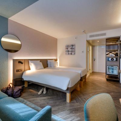 帶兩張單獨床和沙發的高級房 諾富特蘇黎世西城酒店優惠