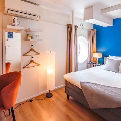 Junior Double Room H2OTEL Rotterdam Promo Code