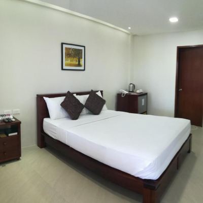 Deluxe Queen Room-Non-Smoking Nirvana Resort Promo Code