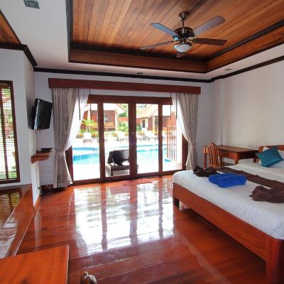 Deluxe Double Bed Room with Pool Access Blue Diamond Resort Promo Code