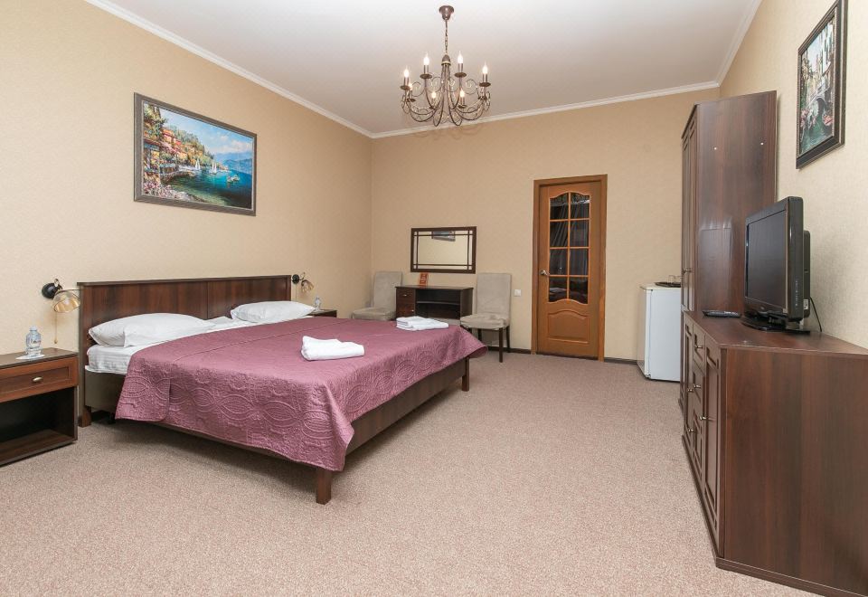 带双人床的舒适间