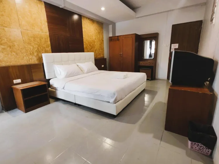 ห้องสแตนดาร์ดพร้อมเครื่องปรับอากาศ