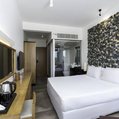 Deluxe Room with City View ME Colombo Promo Code
